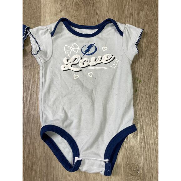 Lot of 2 NHL Tampa Bay Lightning Baby Bodysuits 3-6M - Cutest Lightning Design - Picture 6 of 8